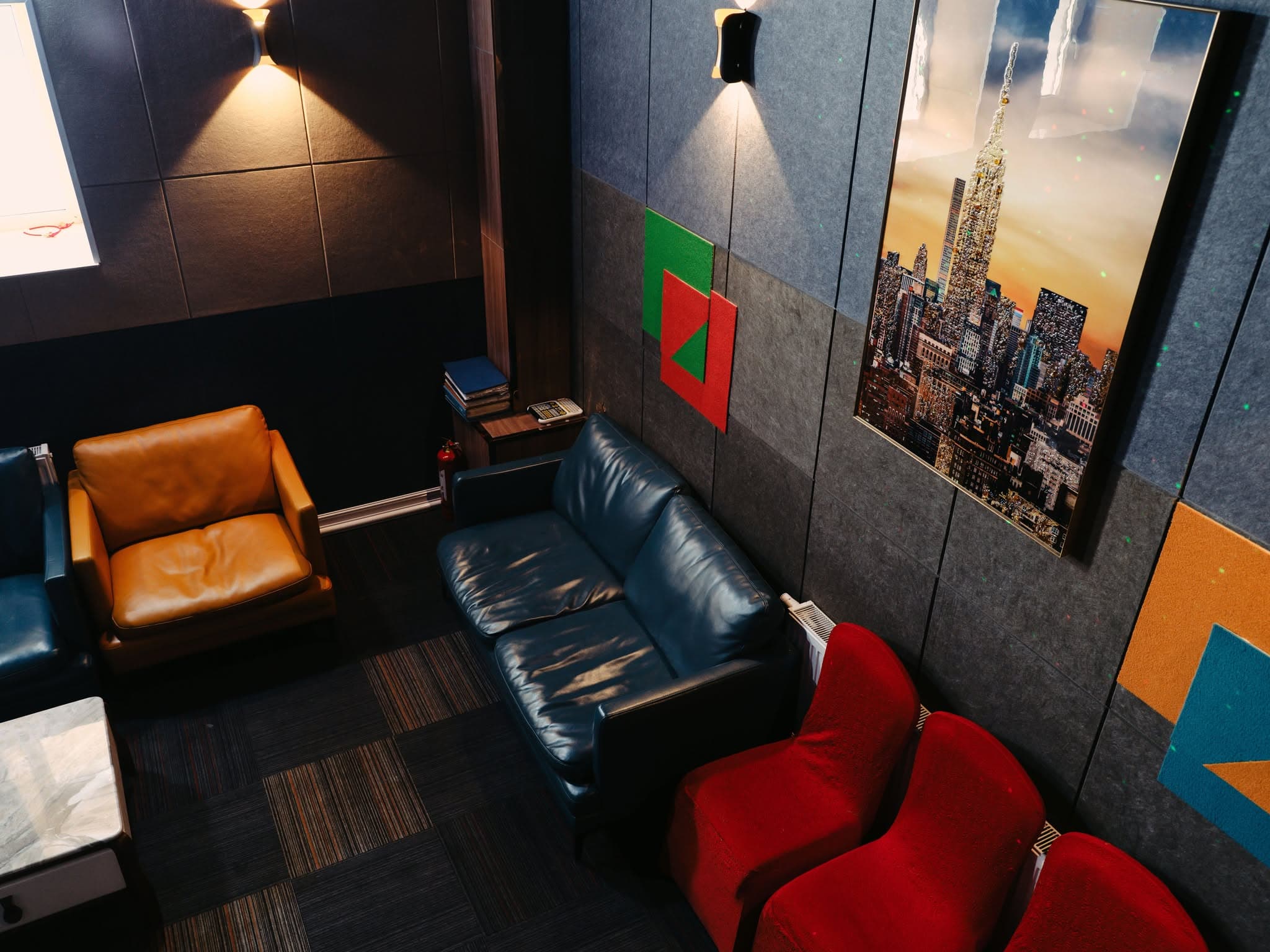 Dining - Тансаг ресторанд хоол